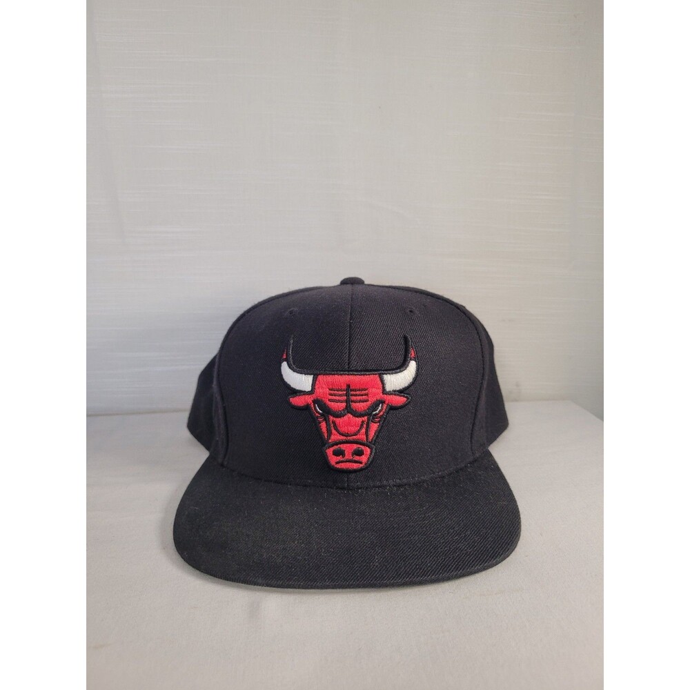 Mitchell & Ness - Vintage Snapback Adjustable Cap - Chicago Bulls